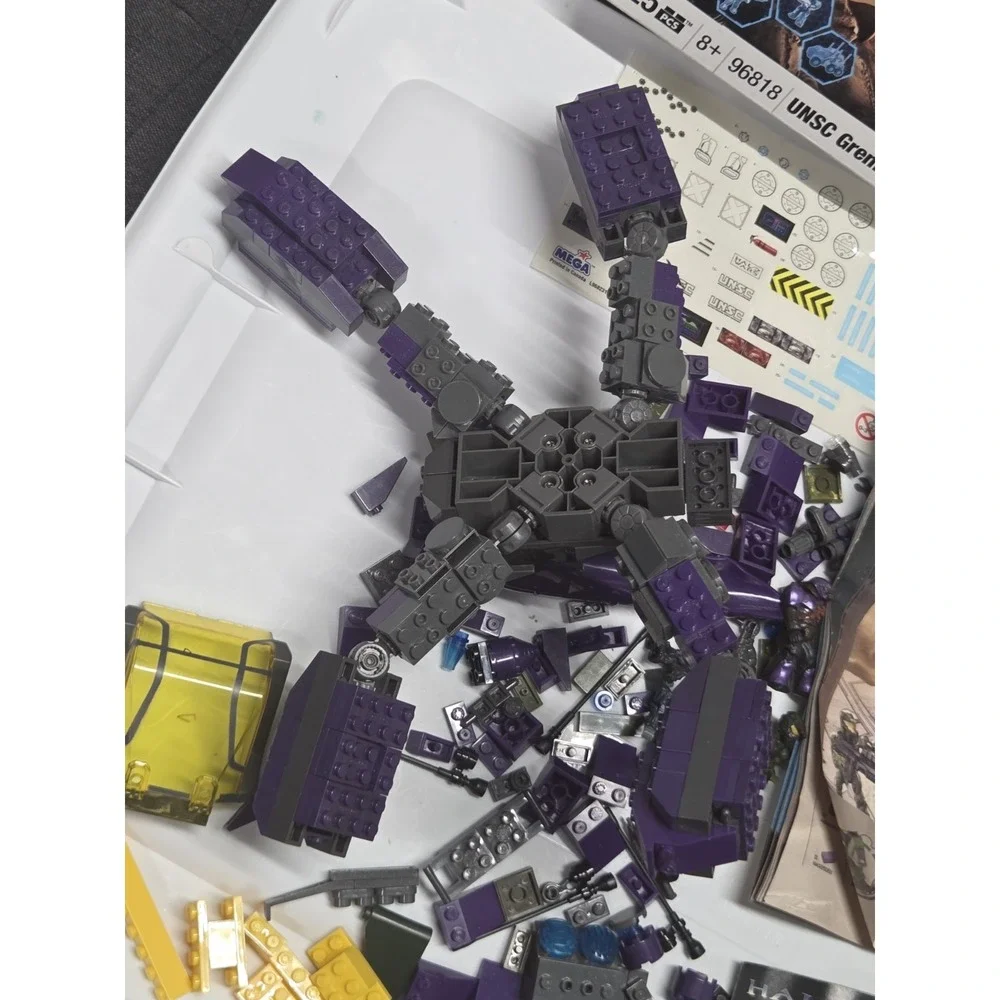 HALO Wars Mega Bloks UNSC Gausshog Vs Covenant Locust / Gremlin 96823 96818